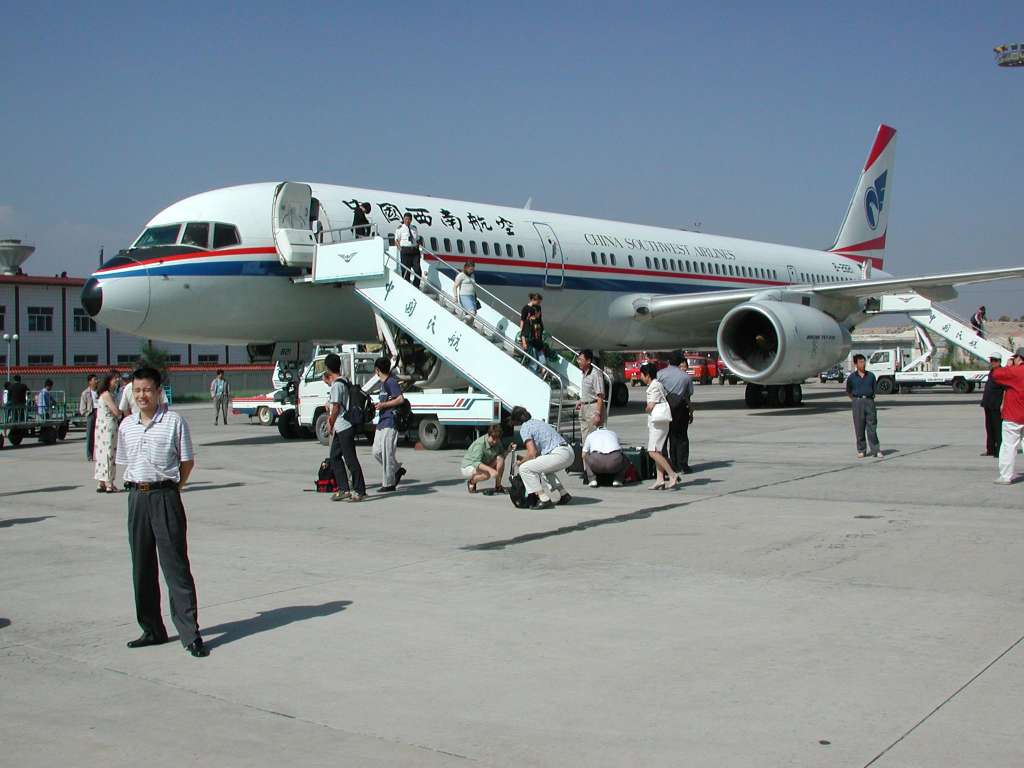 Тибет аэропорт. Plane in Airport. Airplane Airport Miss leader. Lhasa Airport big planes. Flight Excursion Beyond.